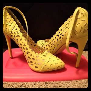 Yellow Stilletos